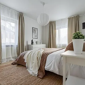 Budget Comfort On Trendy Soedermalm Stoccolma